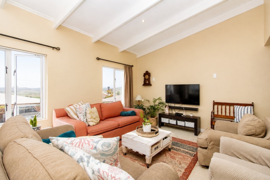 4 Bedroom Property for Sale in Fraaiuitsig Western Cape